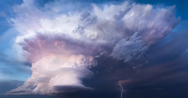 23 of the Best Storm Photos of 2022