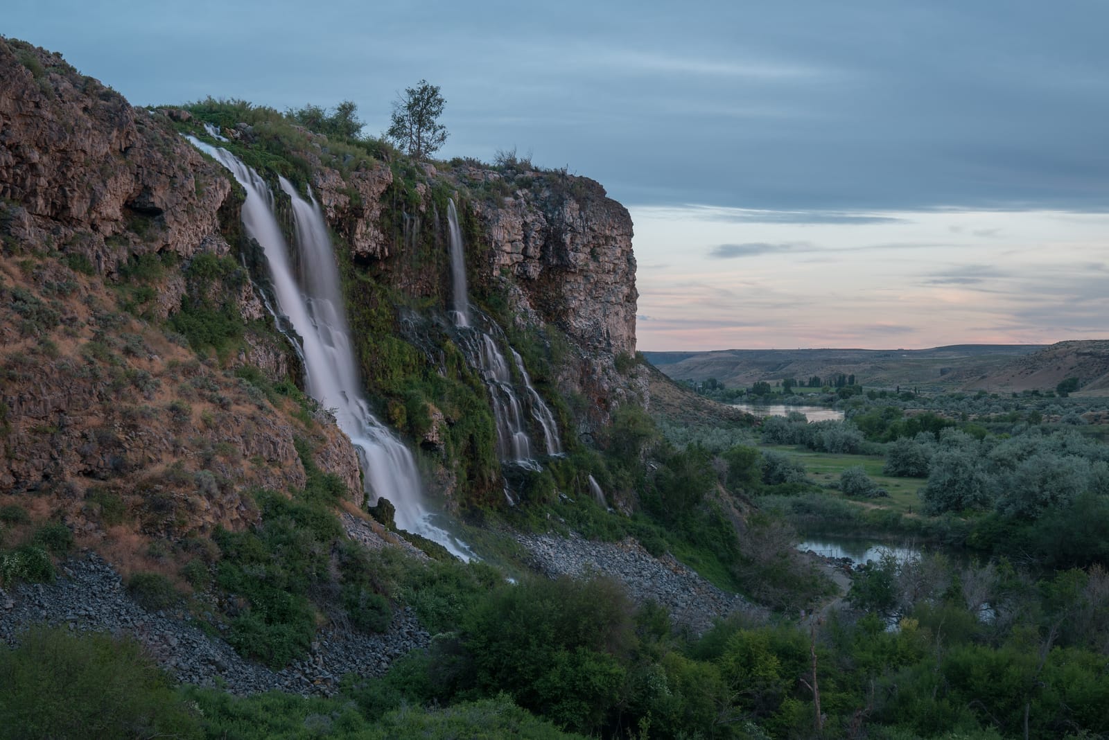 9 Must-See Destinations in Idaho During the Spring