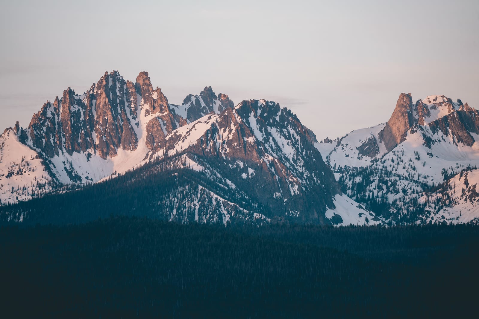 9 Must-See Destinations in Idaho During the Spring