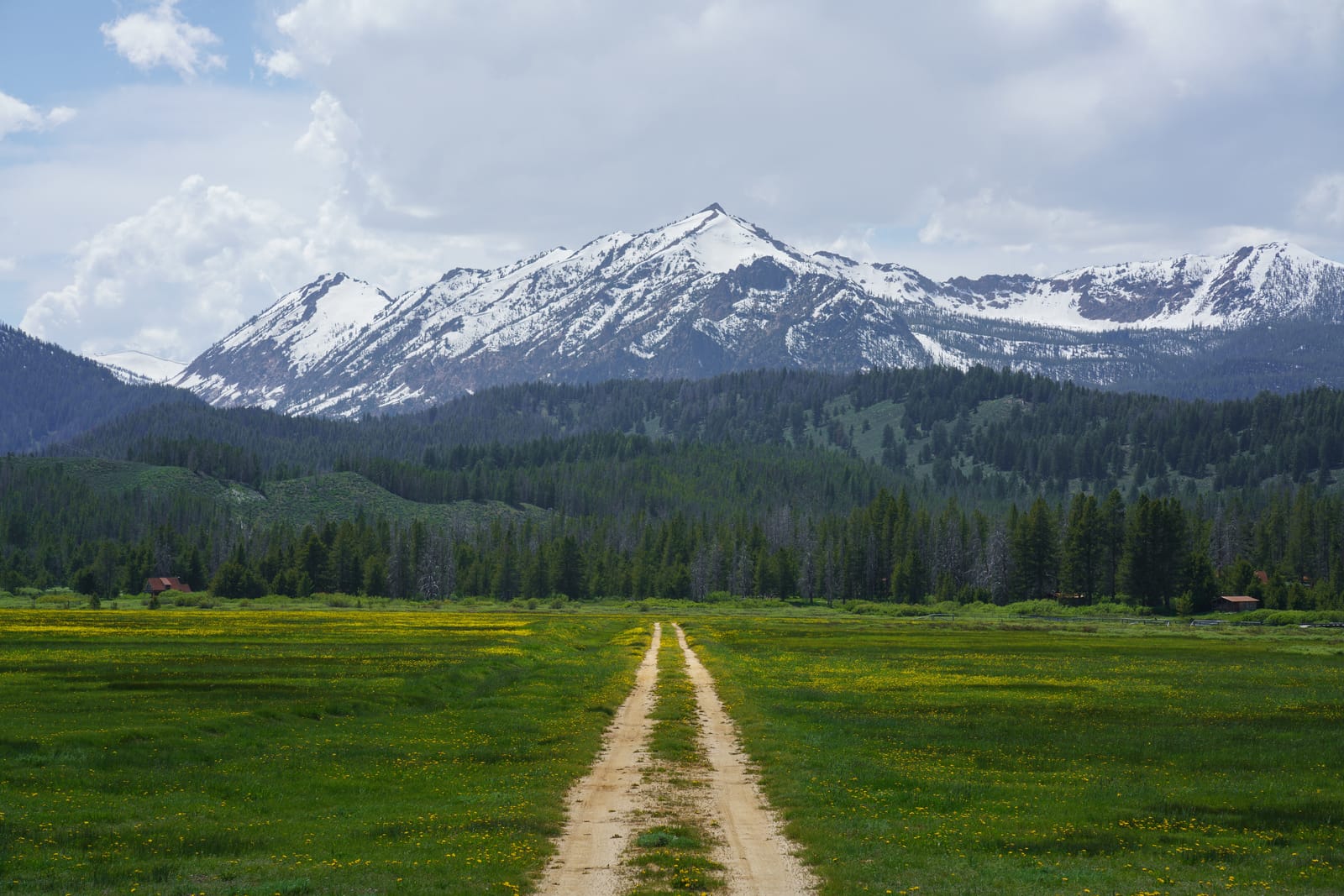 9 Must-See Destinations in Idaho During the Spring