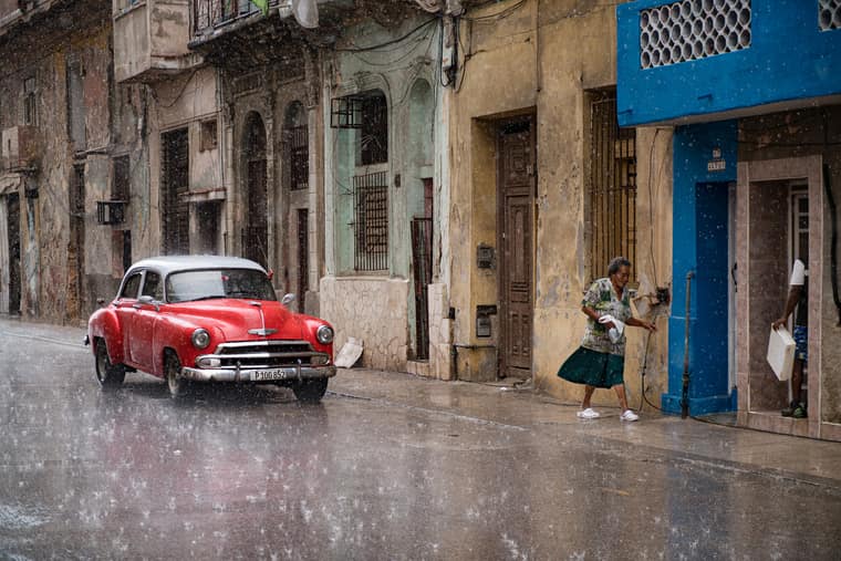 13 Anthony Bourdain Quotes And What They Mean to Me as a Travel Addict