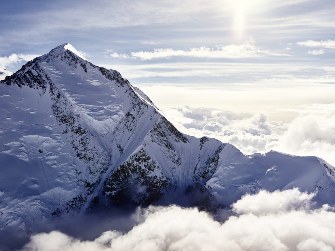 Гора 6000 метров. Горы выше 6000 метров. Большая марка гора. The biggest Mountain. Big Mountain.